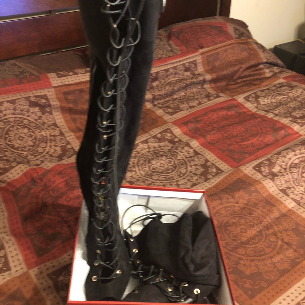 Laced up heel/boots